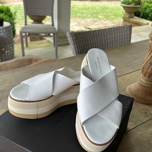 Paloma Barcelon “Dorothea”